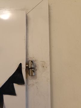 Handwerker für Türreparaturen