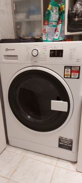 Techniker für Waschmaschinen