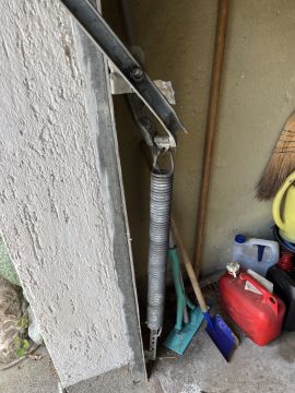 Garage Door Specialist - Home Improvements