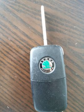 Experte für das Reparieren von Autoschlüsseln und Fernbedienungen