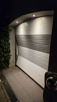 Techniker für Garagentore