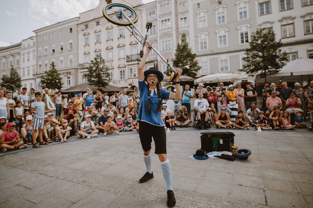Jonglina - Freistadt - Henna-Tattoos für die Hochzeit