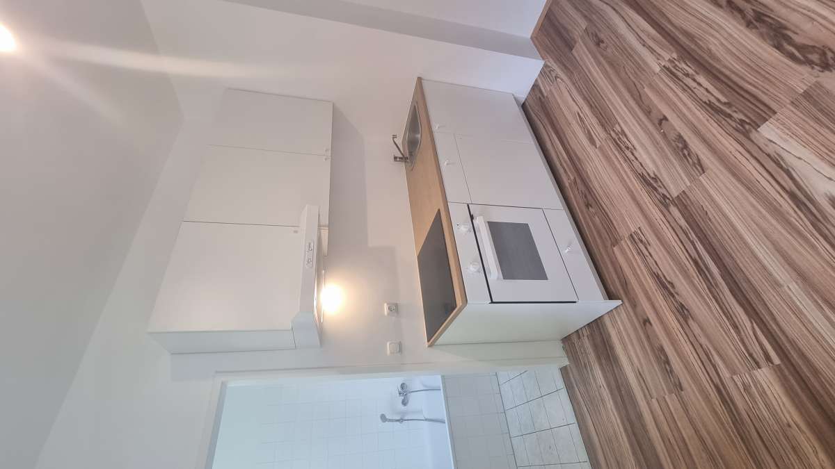 Marcin Kurpierz - Linz-Land - Cabinet Refacing