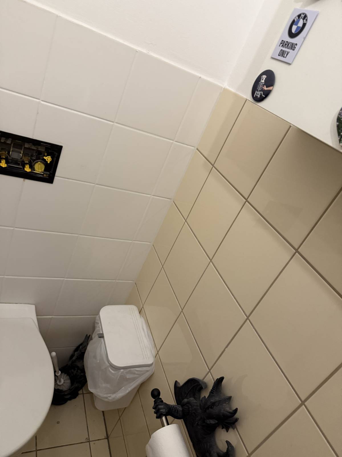 BAUKÖNIG - Wien - Vinyl- oder Linoleumboden reparieren oder ausbessern