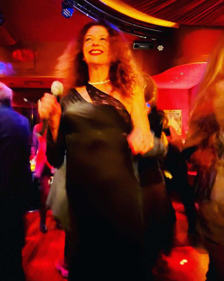 Karina Rosina - Wien - Top 40 Band Entertainment