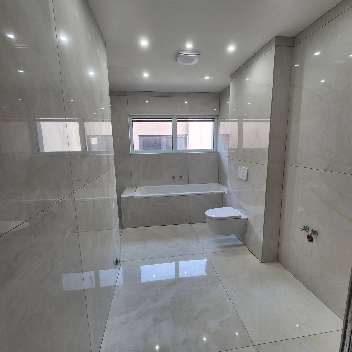 Danci Bau - Wien - Bathroom Remodel