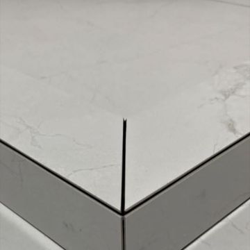 Herr Künstler - Korneuburg - Glasbausteine anbringen