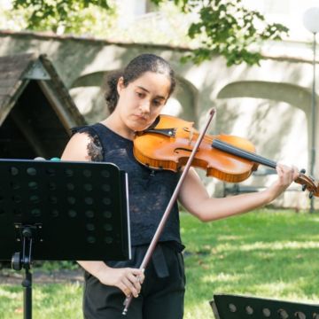 Nuria Benrahou Romero - Innsbruck - Mundharmonika-Unterricht