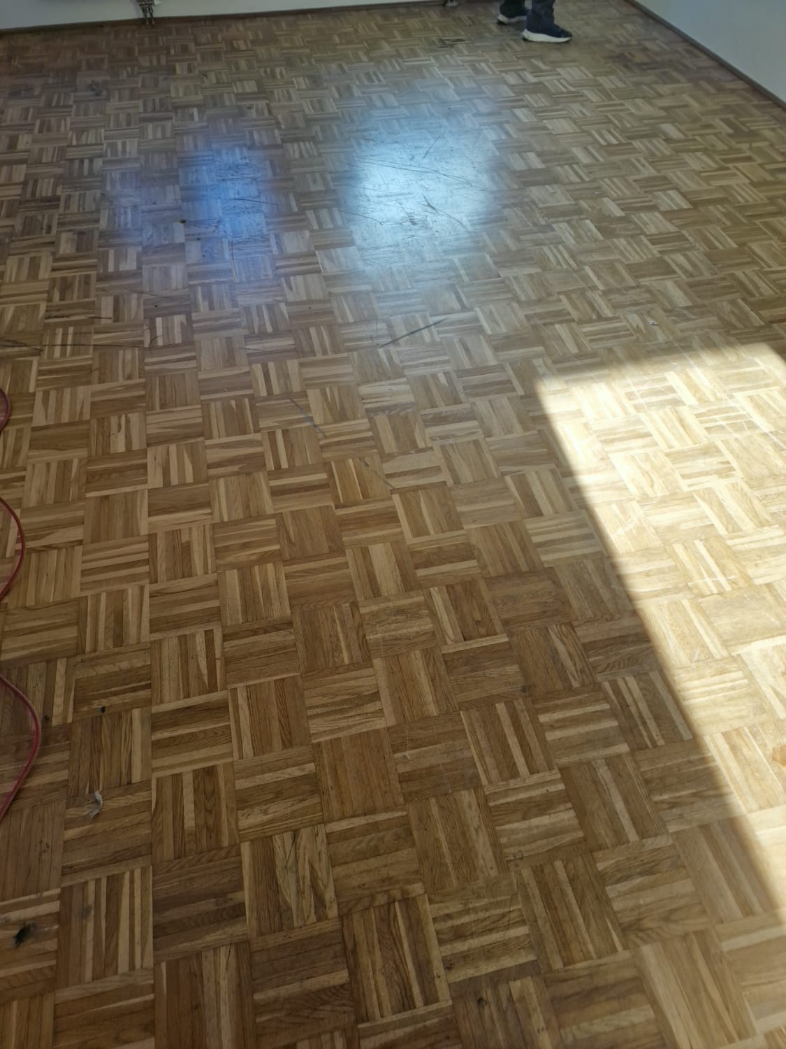 Dragan Baron BM parkettboden e.U. - Wien - Floating Flooring Installation