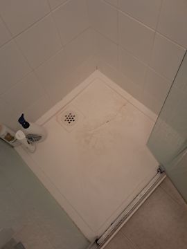 Shower and Bathtub Repair Specialist