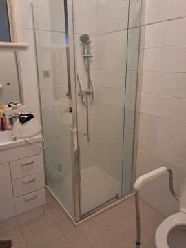 Shower and Bathtub Repair Specialist - Technical Assistance