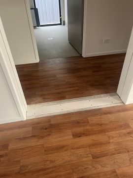 Laminate and Vinyl Flooring Specialist