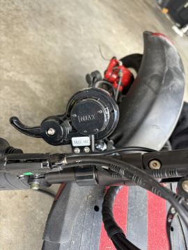 Reparación de patinete eléctrico
