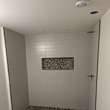 Waves Tiling - Saskatoon - Flooring