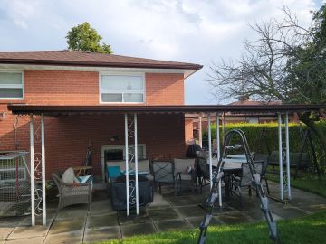 Awning Installer