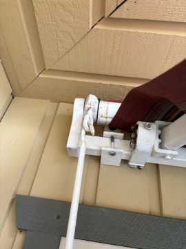 Awning Repairman