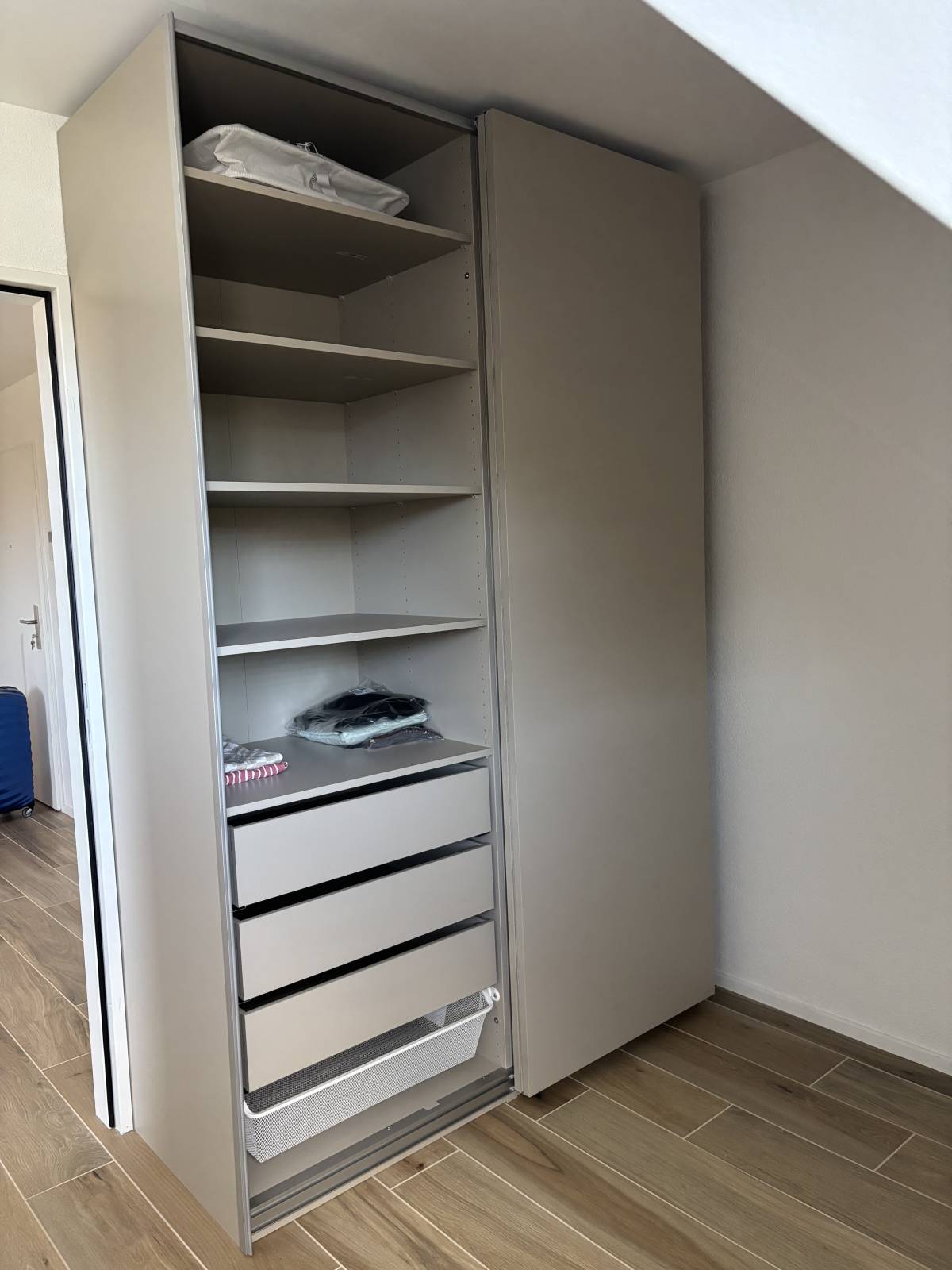 Monteur für IKEA Möbel / Montageservice - Haus