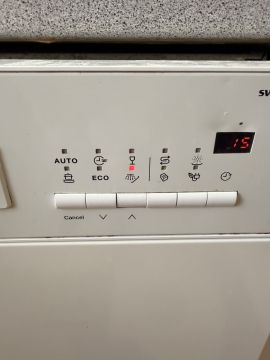 Techniker für Geschirrspüler
