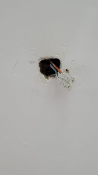 Lampeninstallateur / Lampenmonteur