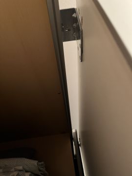 Schrank reparieren