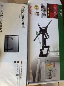 Techniker für Fernseher Wandmontage