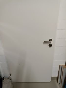 Handwerker für Türreparaturen