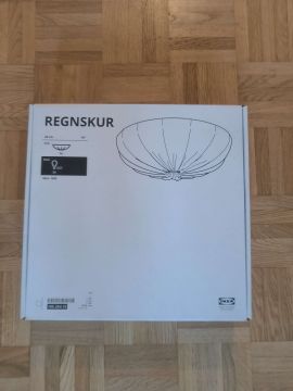 Handwerker für Lampeninstallation - Technischer Service