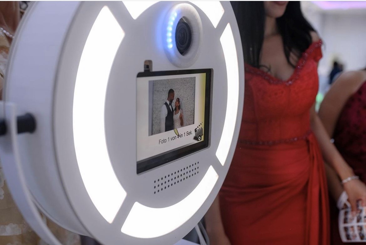 Smileplease Fotobox - Baden - Hochzeitsfotografie
