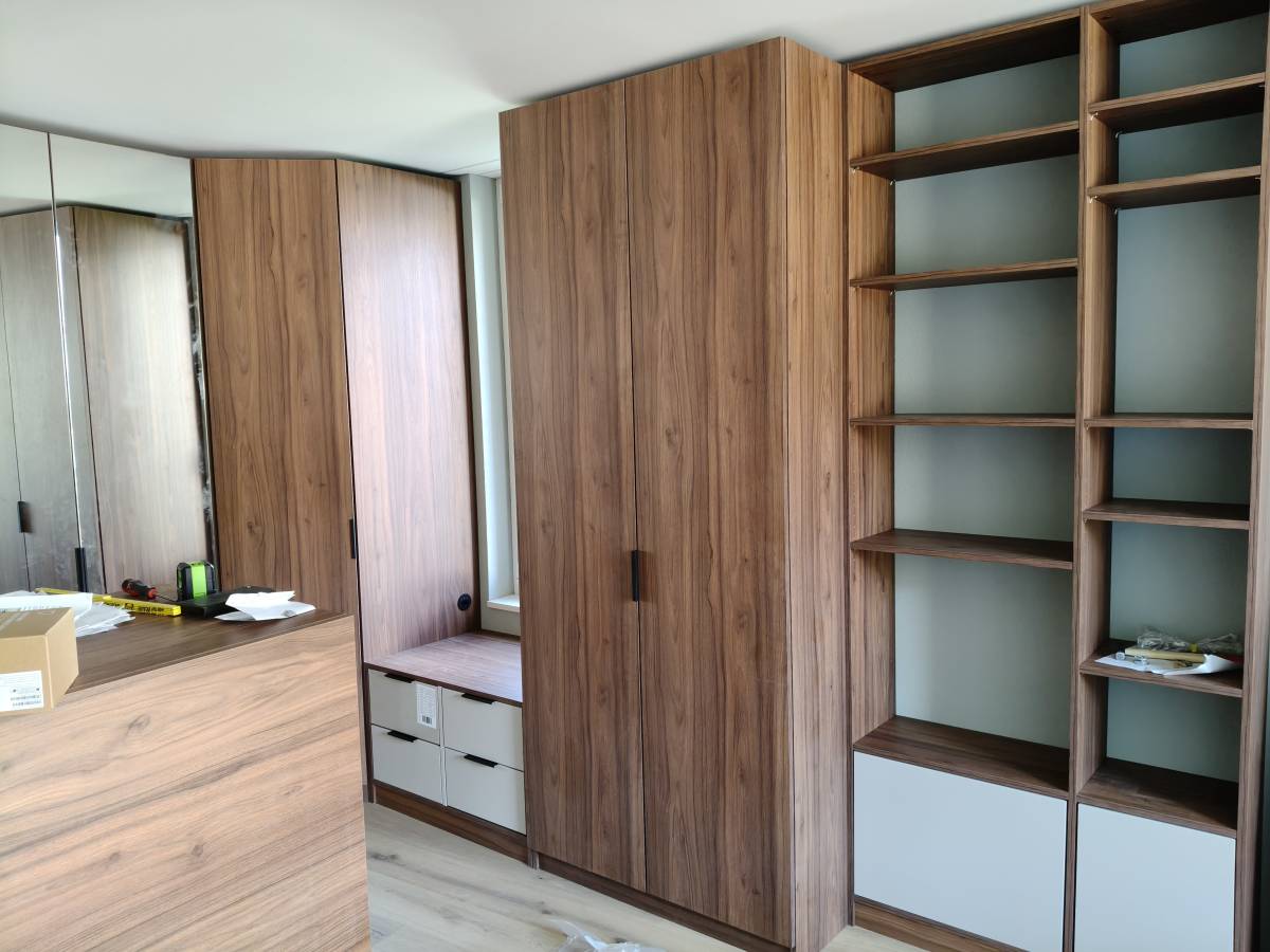 Junyao - Zürich - Staubsauger reparieren