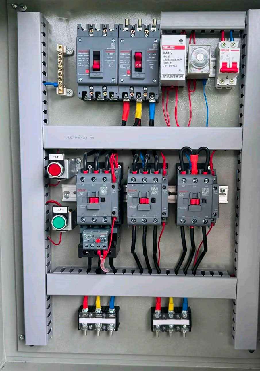 YOUR  ENGINEERING ZURICH LDA - Zürich - Rohrleitungen im Außenbereich reparieren oder warten