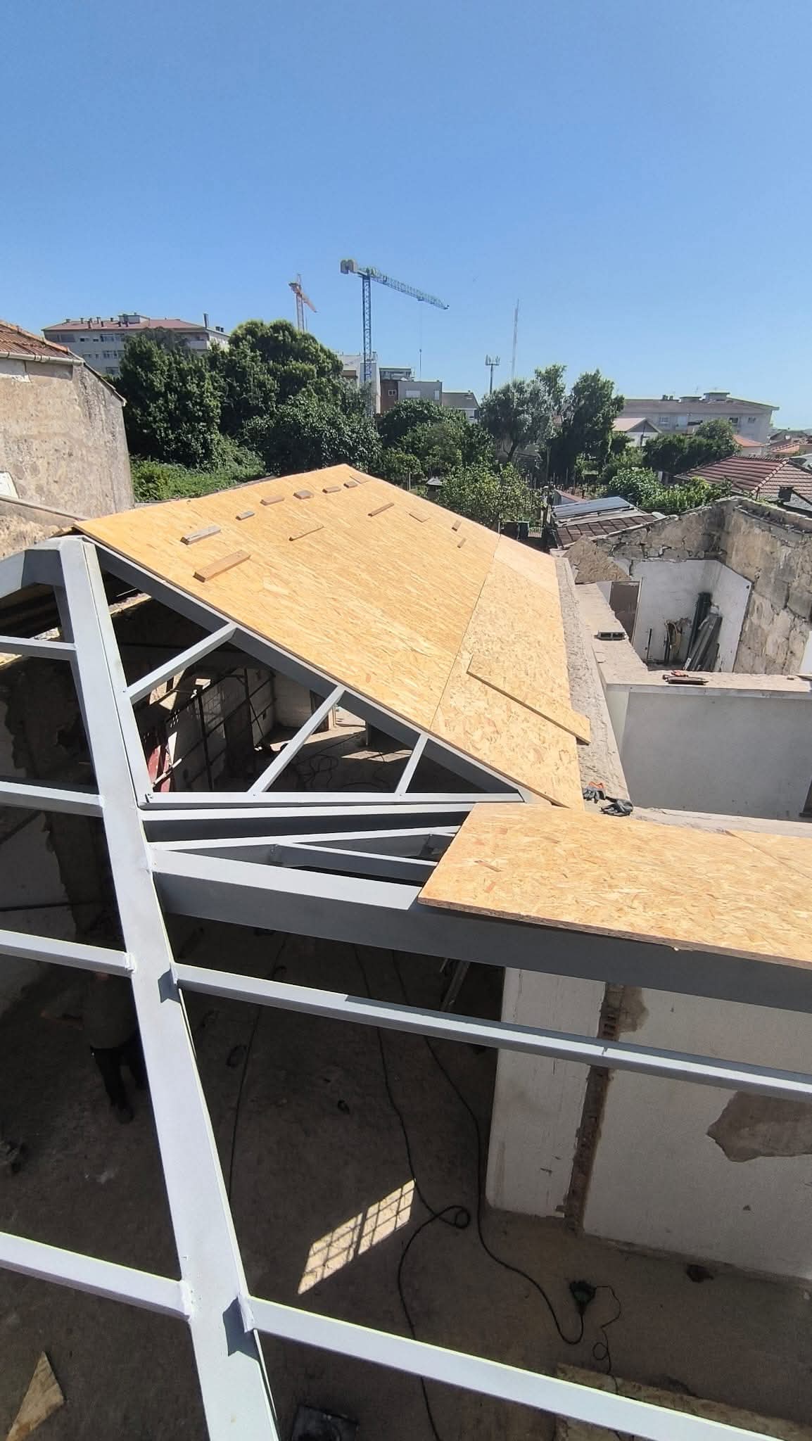 YOUR  ENGINEERING ZURICH LDA - Zürich - Reparatur von Lichtschaltern und Steckdosen