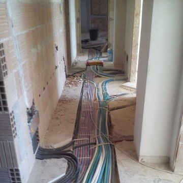 YOUR  ENGINEERING ZURICH LDA - Zürich - Installation des Sicherungs- oder Verteilerkastens