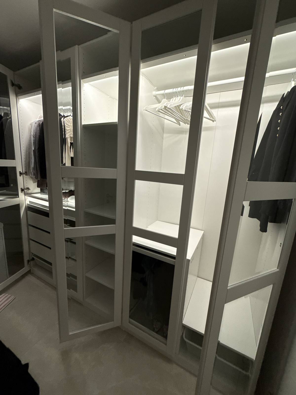 Monteur für IKEA Möbel / Montageservice