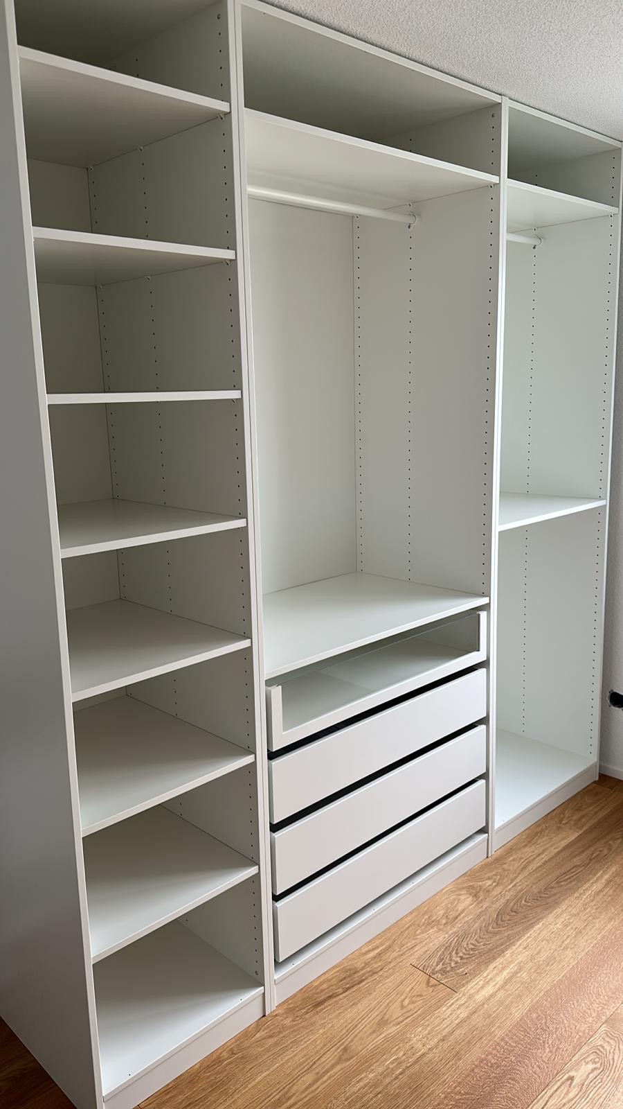 IKEA Möbelaufbau