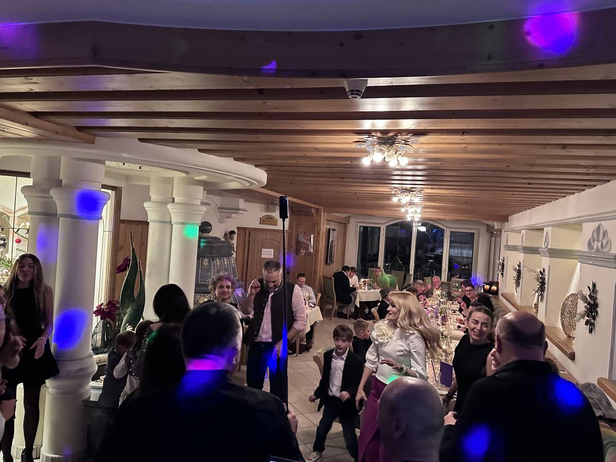 DJ MaDaZu - Birmensdorf - Karaoke-Anlage mieten