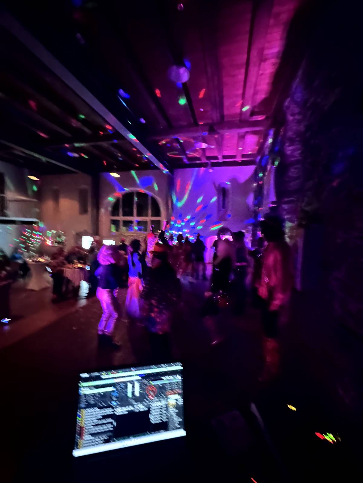 DJ MaDaZu - Birmensdorf - House und EDM DJ