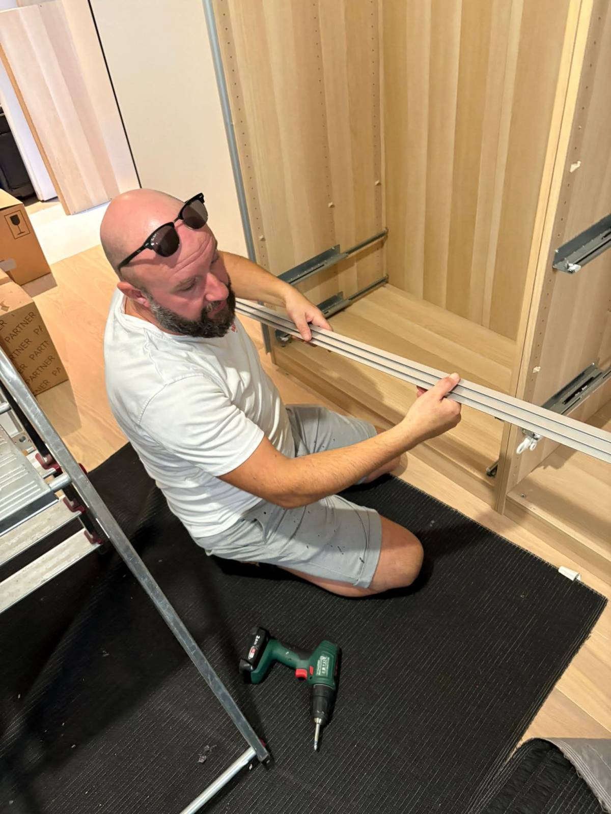 Brian O'Toole Home Removals and Handyman Services - Basel - TV-Montage