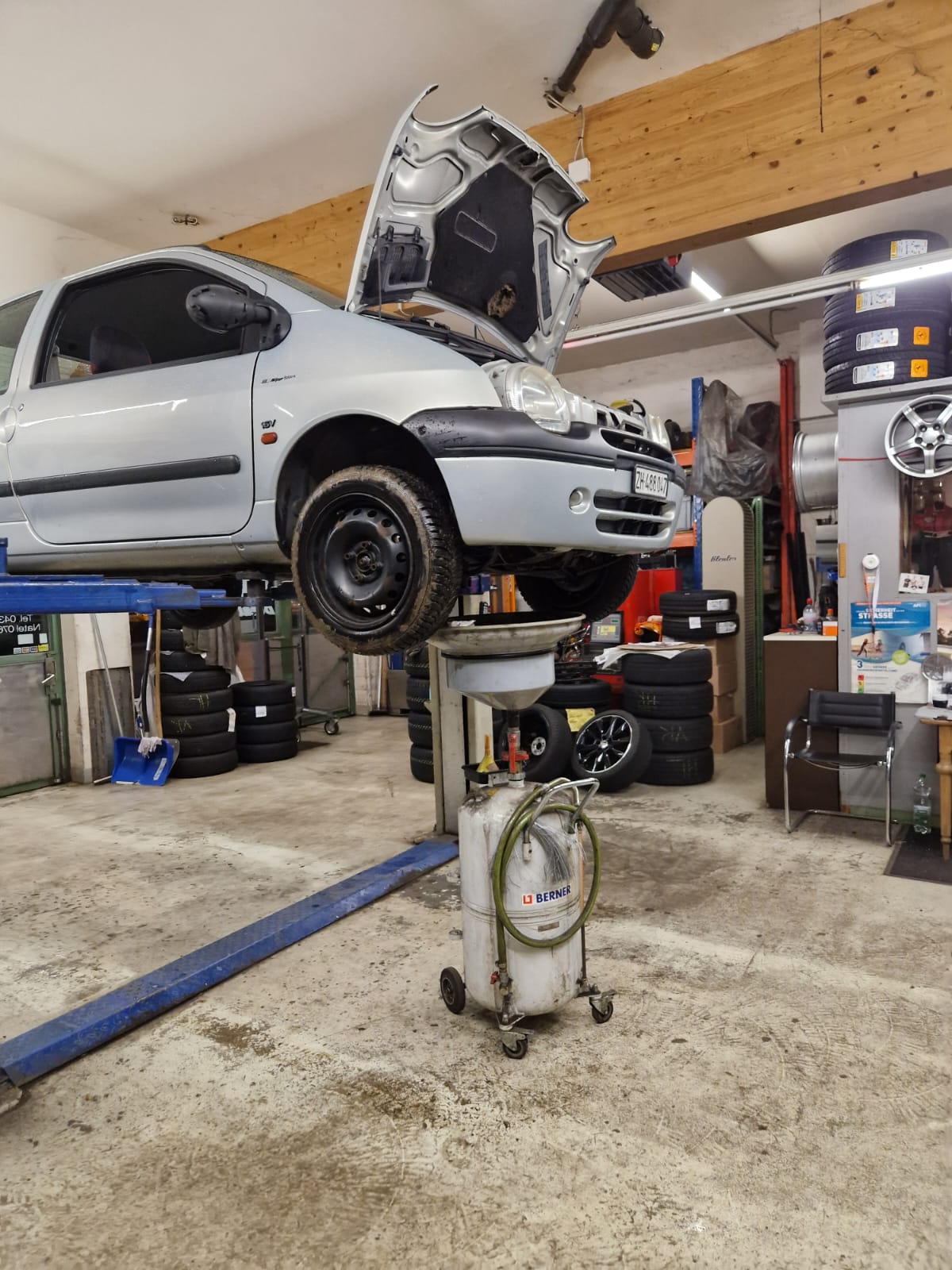 giusindustrial - Regensdorf - Installation von Autoelektronik