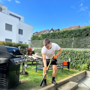 Brian O'Toole Home Removals and Handyman Services - Basel - Spielgeräte aufbauen