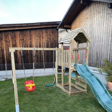 Holz Farbe und Sauberkeit - Köniz - Montagem de Berço