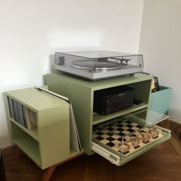 Holz Farbe und Sauberkeit - Köniz - Montagem de TV