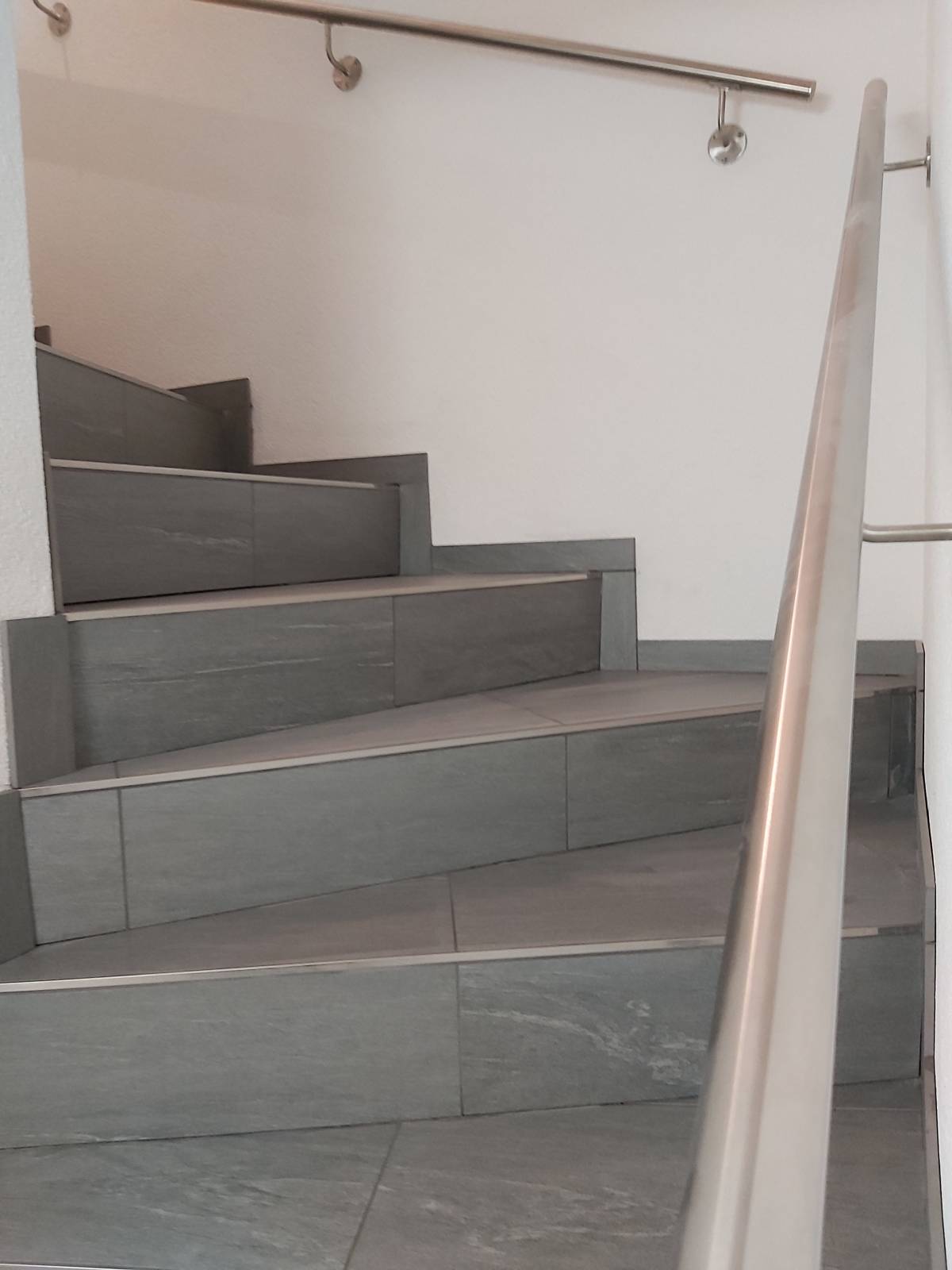 Arnautu Keramik - Basel - Instalación de suelos de madera