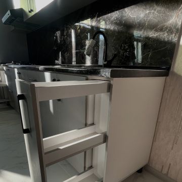 Служба дома Януковича - Ostermundigen - Schreibtisch montieren