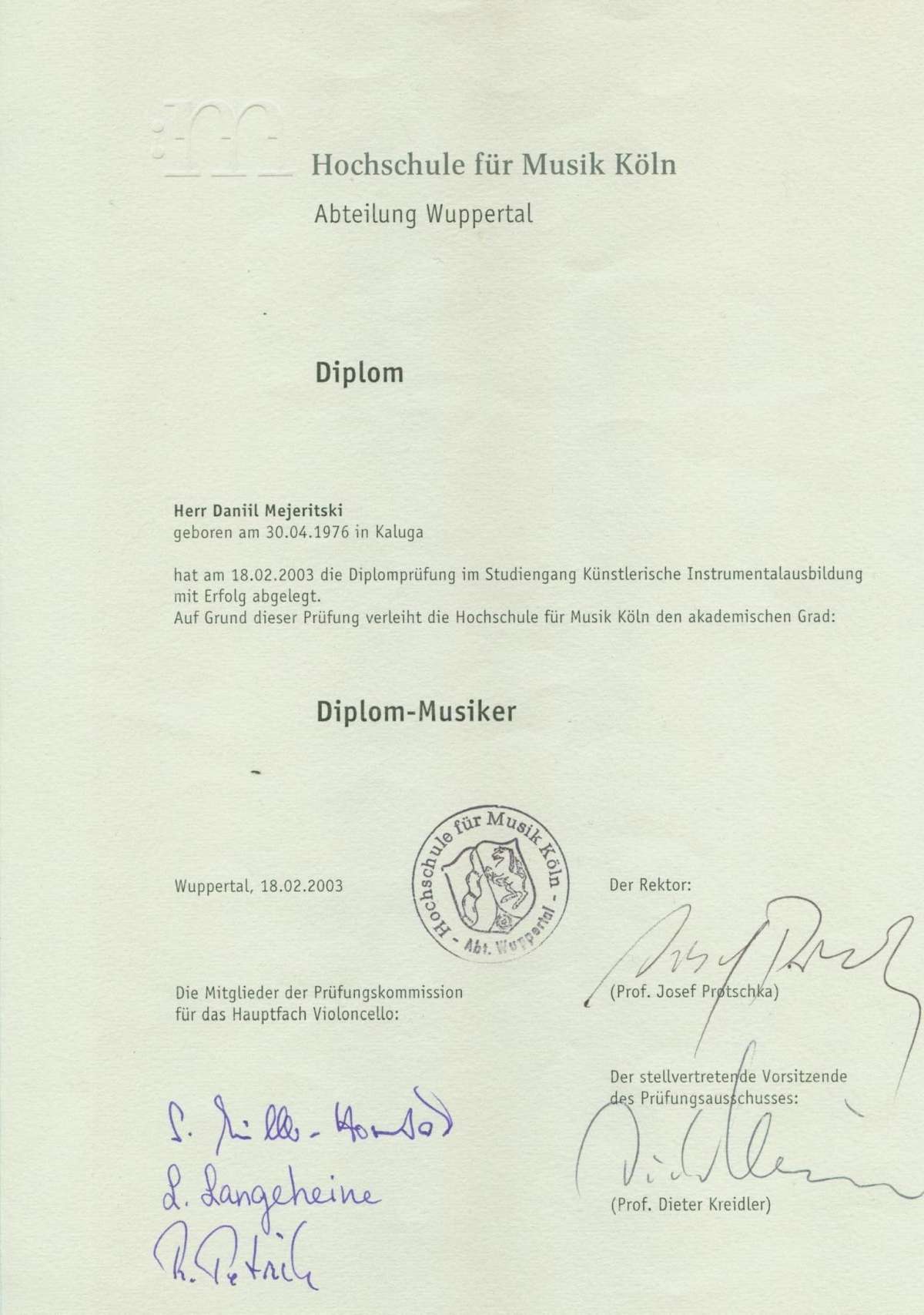 Dipl. Musiklehrer. Kreativer Cello-, Klavier- und Geigen-Onlineunterricht - Muhen - Keyboardunterricht