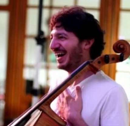 Dipl. Musiklehrer.  Kreativer Cello-, Klavier- und Geigen-Onlineunterricht - Muhen - Unterricht für Musiktheorie