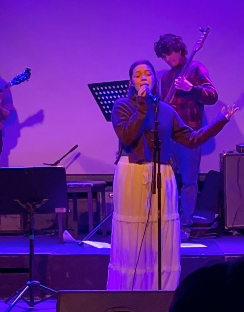 Karla Moya Casto - Santiago - Animação com Cantores