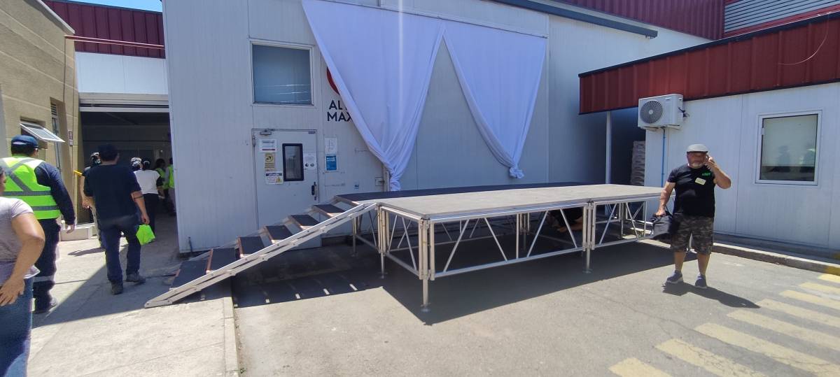 Adrian Romero - Colchagua - Lighting Equipment Rental for Events