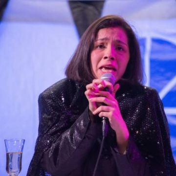 Karla Moya Casto - Santiago - Cantor para Casamentos