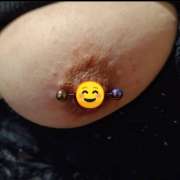 Especialista en piercings