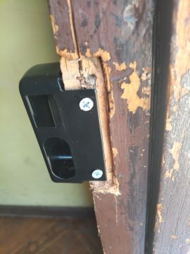 Cerrajero para reparación de puertas